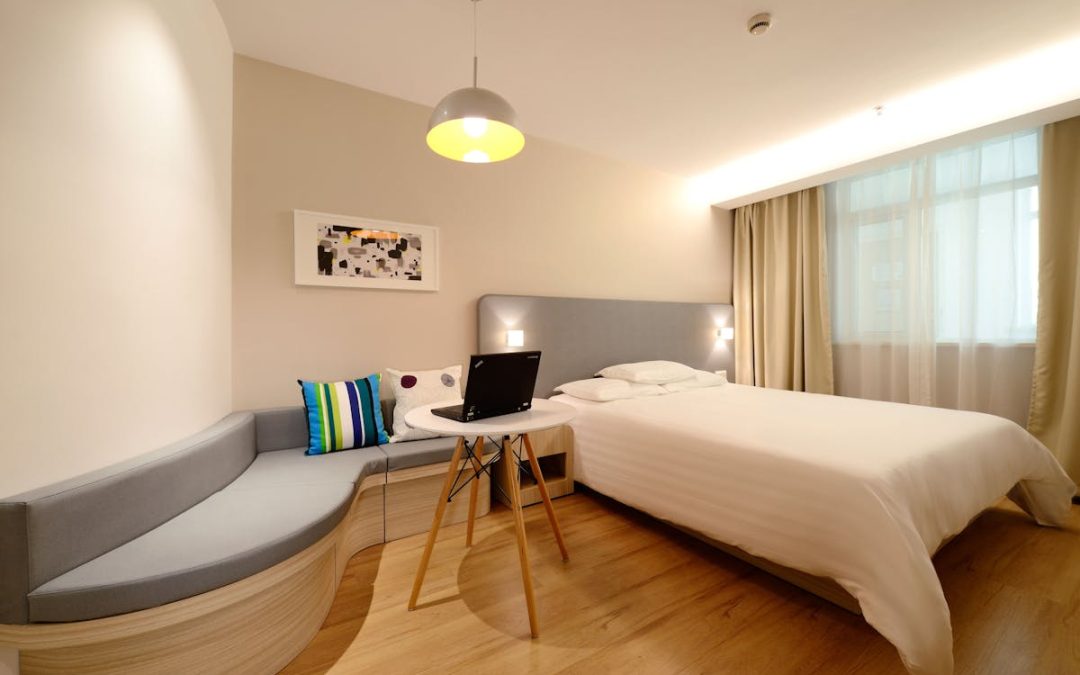 Svjetlo koje oblikuje prostor: kako LED rasvjeta mijenja način uređenja interijera